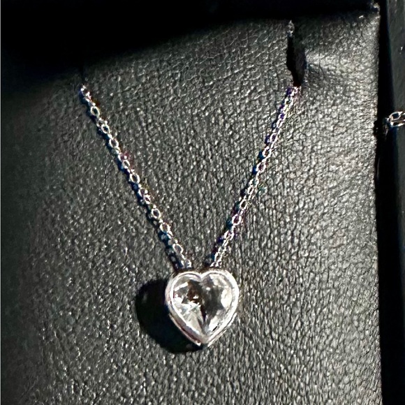 14k solid white gold & genuine white solitaire sapphire pendant . 85 ct. - Picture 2 of 10